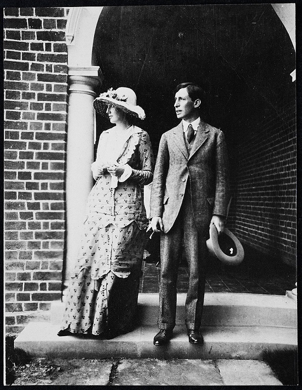 Virginia and Leonard Woolf in 1912